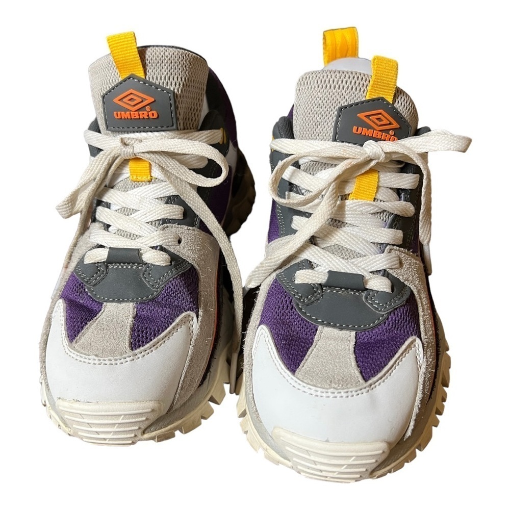 Umbro Bumpy Leather Sneakers Size 6